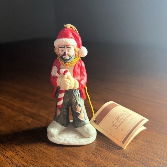 Vintage Flambro Emmett Kelly Jr. Clown Ornament - Picture 5 of 7